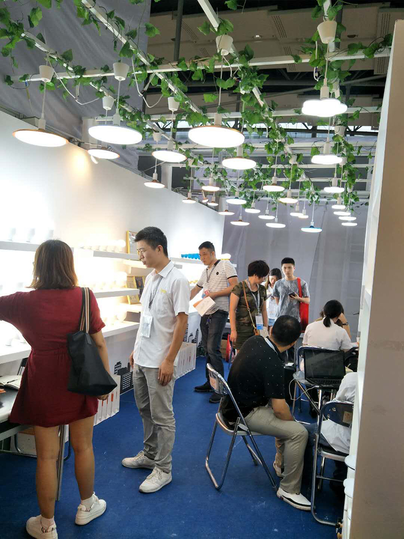 2024 guangzhou international lighting exhibition (5)